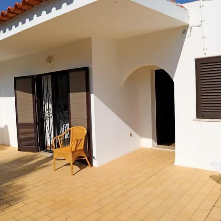 Casa de Férias Jasmine Gorgeous Lush Green Views Directly Onto Pinhal Golf Quarteira