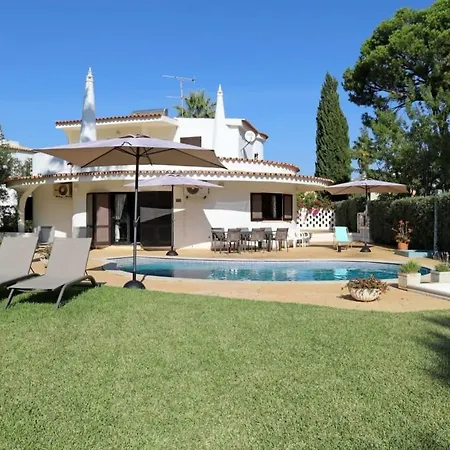 Jasmine Gorgeous Lush Green Views Directly Onto Pinhal Golf