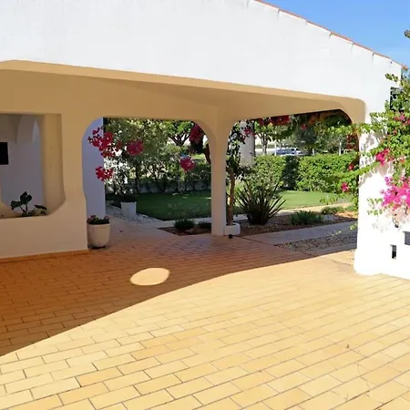 Jasmine Gorgeous Lush Green Views Directly Onto Pinhal Golf Ferienhaus