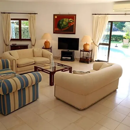 Ferienhaus Jasmine Gorgeous Lush Green Views Directly Onto Pinhal Golf *